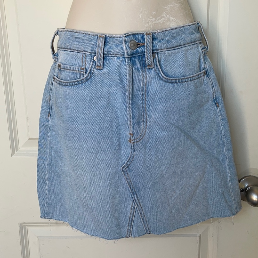 H&M denim skirt size 4